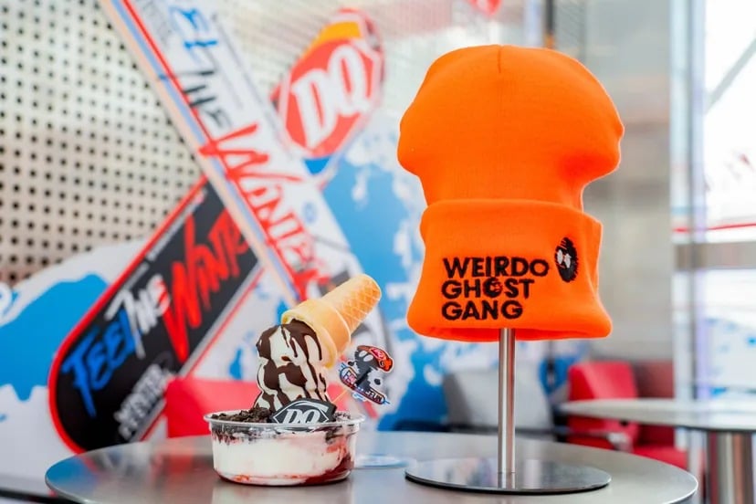 作为 Dairy Queen 与怪人幽灵帮合作的一部分,限量版商品和点心一览无余。提供 Dairy Queen/CFB Group/ManesLAB