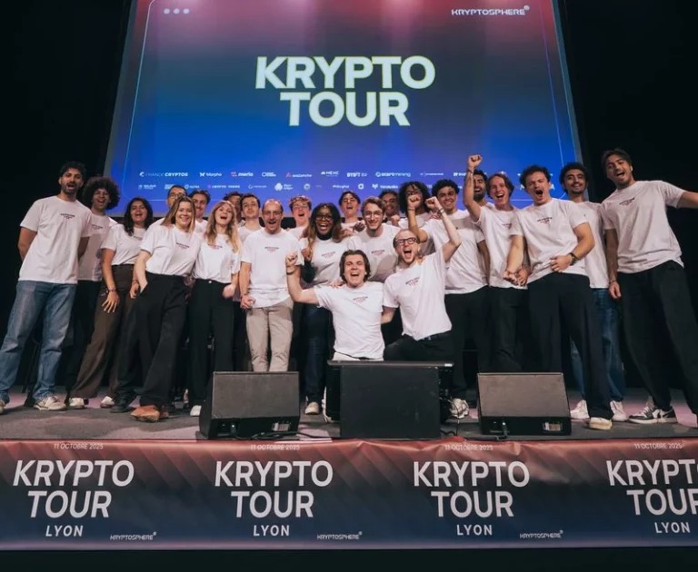 Членовете на студентската асоциация Kryptosphère